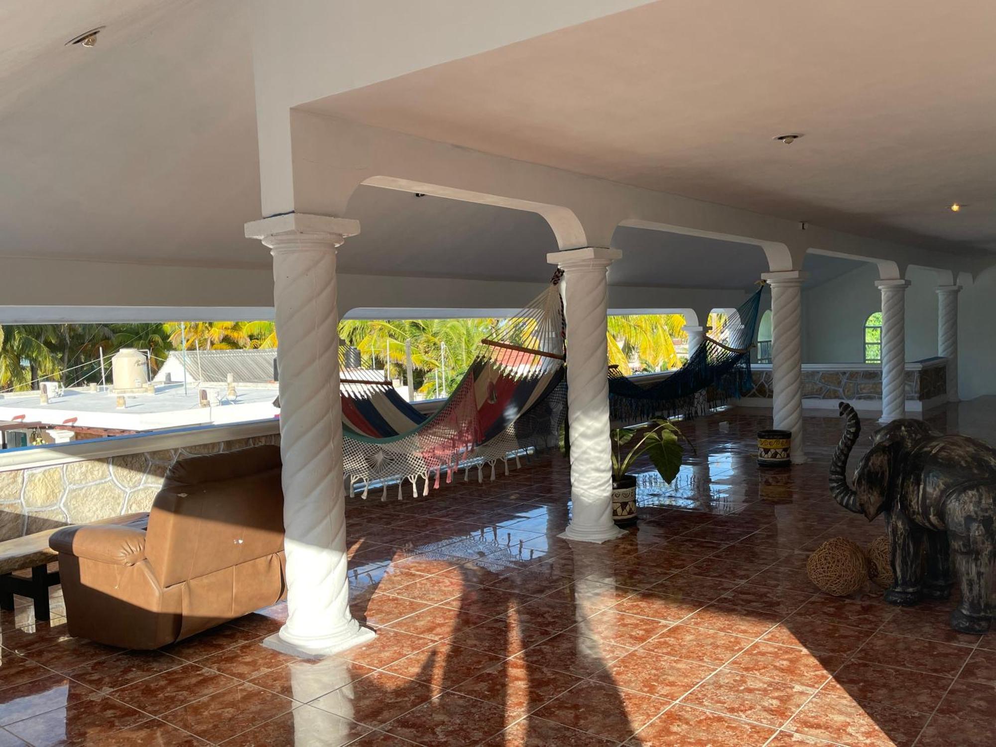 Casa Gajah Hotel Cuyo Exterior photo